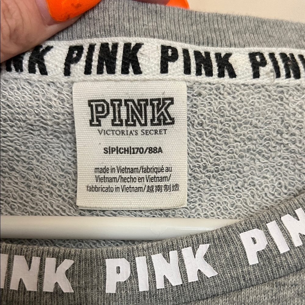 Victoria’s Secret Gray PINK Logo Sweatshirt - Picture 3 of 4